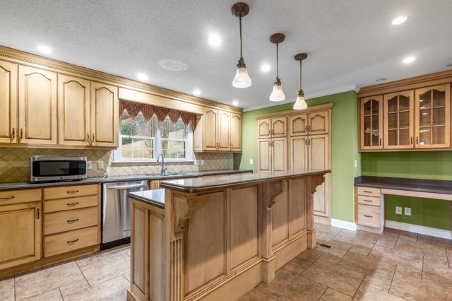 1578 Old Ringgold Road, Rocky Face, GA 30740