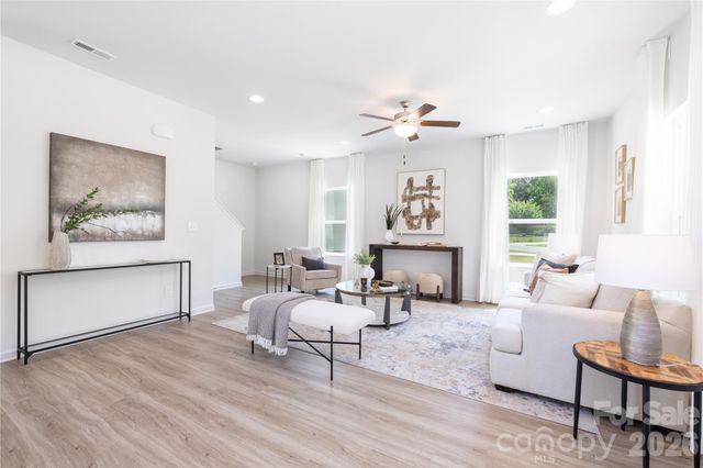 5514 Anderson Road, Charlotte, NC 28269