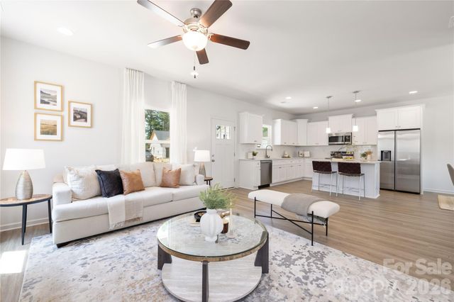5514 Anderson Road, Charlotte, NC 28269