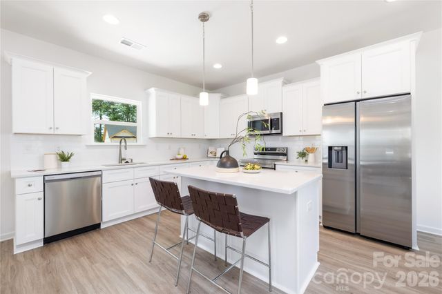 5514 Anderson Road, Charlotte, NC 28269
