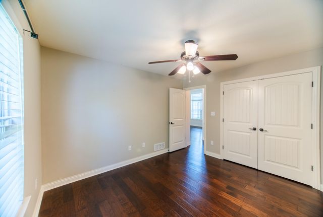3201 CARMELLO ROCK DR, Columbia, MO 65202