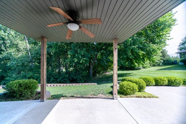 3201 CARMELLO ROCK DR, Columbia, MO 65202