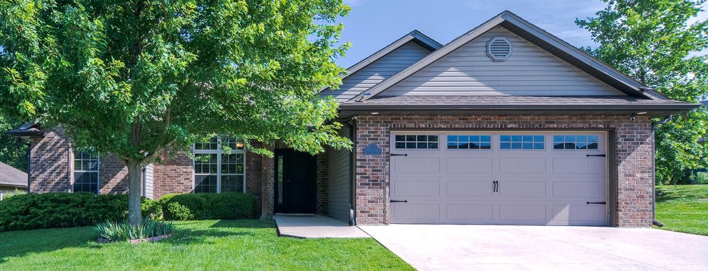 3201 CARMELLO ROCK DR, Columbia, MO 65202