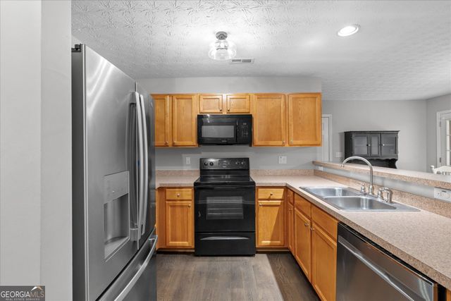 1041 Wagers Mill Road, Newnan, GA 30263