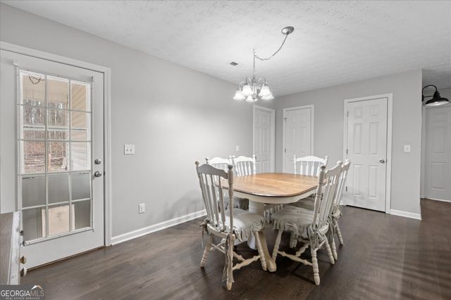 1041 Wagers Mill Road, Newnan, GA 30263