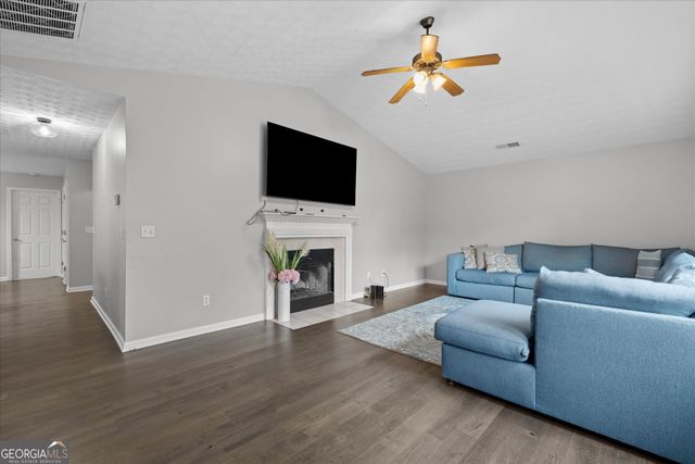 1041 Wagers Mill Road, Newnan, GA 30263