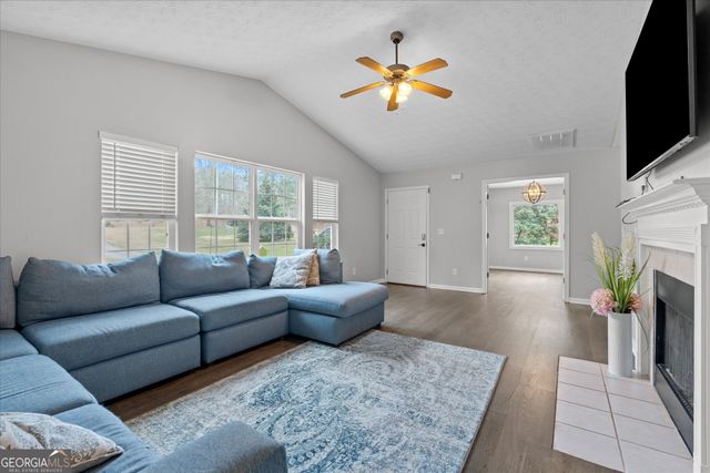 1041 Wagers Mill Road, Newnan, GA 30263