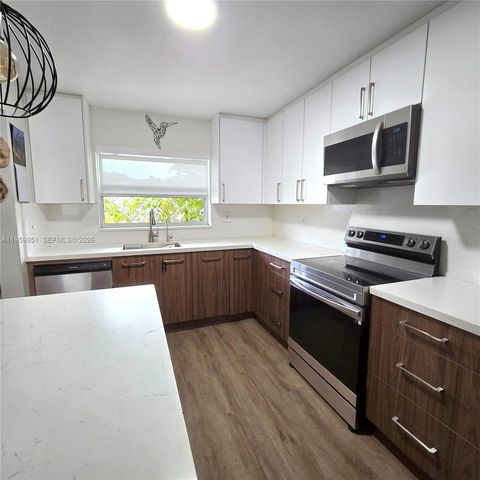 2149 NE 122nd St 2149, North Miami, FL 33181