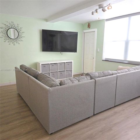 2149 NE 122nd St 2149, North Miami, FL 33181