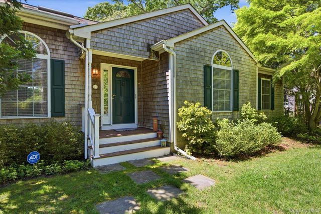 34 Waterhole Road, East Hampton, NY 11937