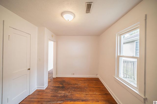 2317 S 28th St, Paducah, KY 42003