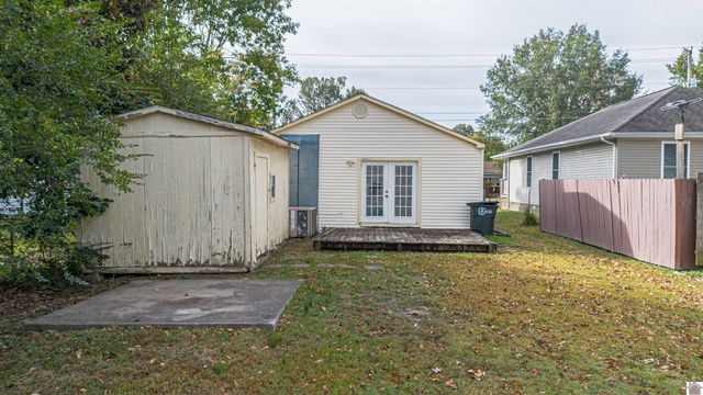 2317 S 28th St, Paducah, KY 42003