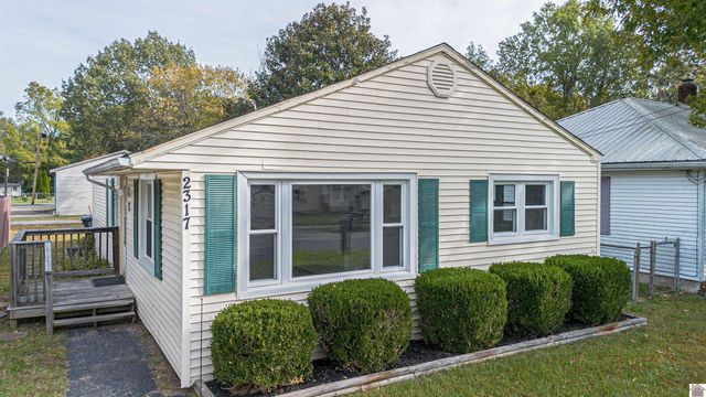 2317 S 28th St, Paducah, KY 42003