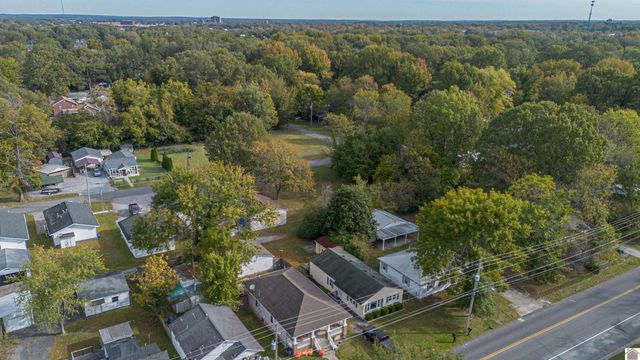 2317 S 28th St, Paducah, KY 42003