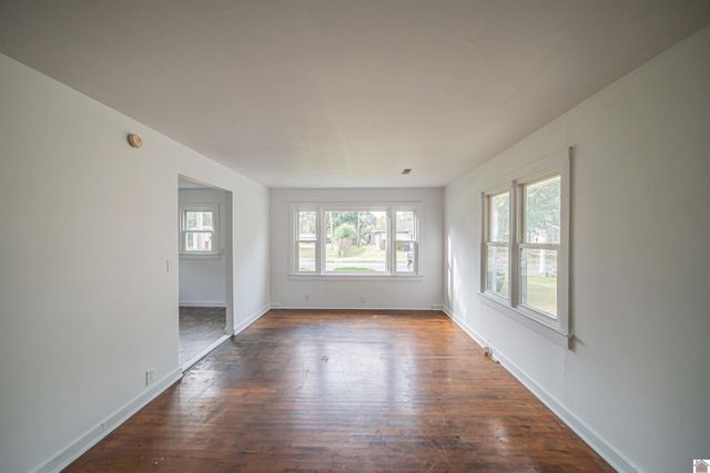 2317 S 28th St, Paducah, KY 42003