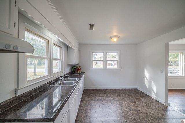 2317 S 28th St, Paducah, KY 42003