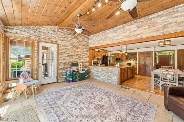 4022 Sunset Drive, Medina, OH 44256