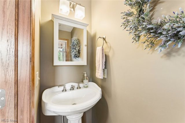 4022 Sunset Drive, Medina, OH 44256