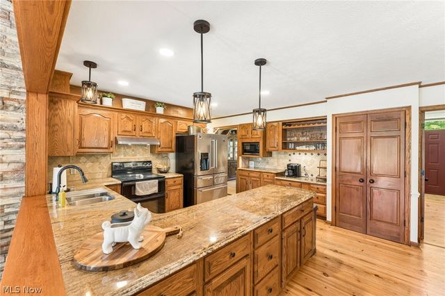 4022 Sunset Drive, Medina, OH 44256