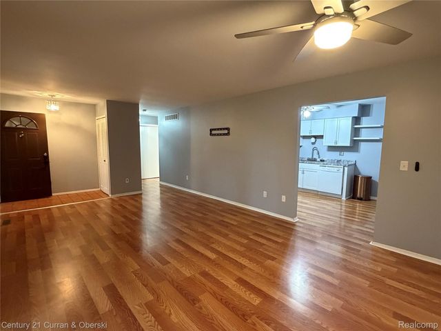 39596 Old Dominion Drive, Clinton Charter Township, MI 48038