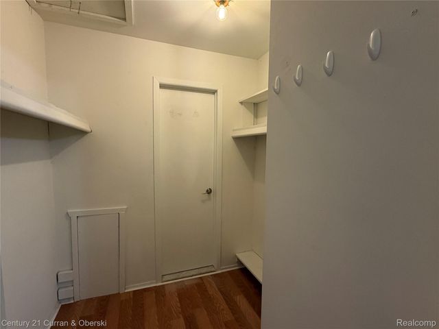 39596 Old Dominion Drive, Clinton Charter Township, MI 48038