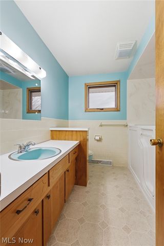 1709 Edmar Street, Louisville, OH 44641