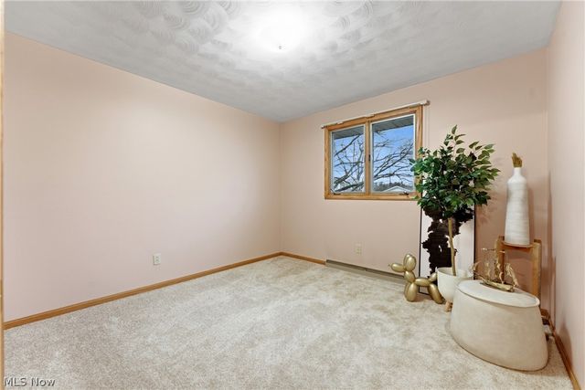 1709 Edmar Street, Louisville, OH 44641