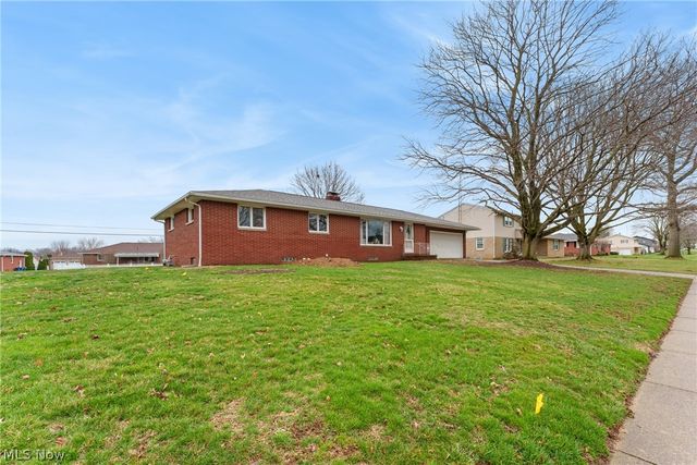 1709 Edmar Street, Louisville, OH 44641