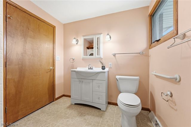 1709 Edmar Street, Louisville, OH 44641