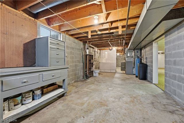 1709 Edmar Street, Louisville, OH 44641