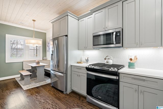 3021 VESTAVIA TERRACE DRIVE, Vestavia Hills, AL 35216