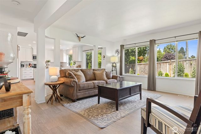 14424 SE 278th Place, Kent, WA 98042