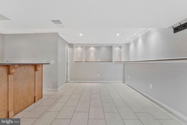 8471 GREAT LAKE LN, Springfield, VA 22153