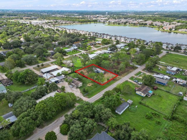 2534 Oak Road, Pearland, TX 77584