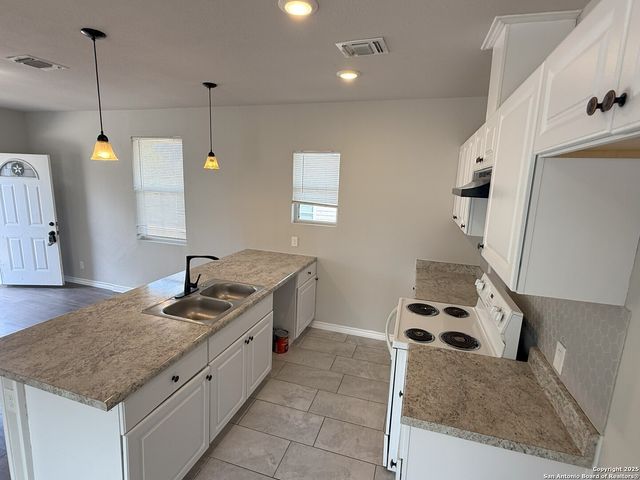 5010 Lucinda, San Antonio, TX 78221