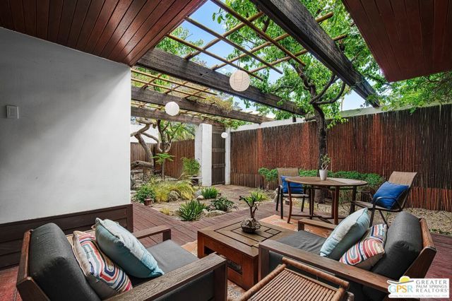 465 N Calle Rolph, Palm Springs, CA 92262