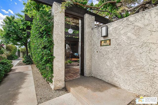 465 N Calle Rolph, Palm Springs, CA 92262