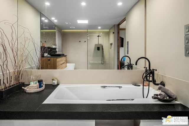 465 N Calle Rolph, Palm Springs, CA 92262
