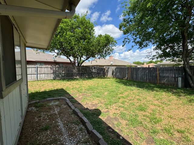 4504 Mizzenmast Court, Fort Worth, TX 76135