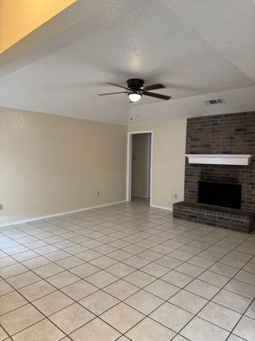 4504 Mizzenmast Court, Fort Worth, TX 76135