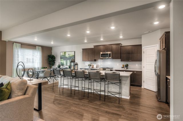 8410 44th Place NE, Marysville, WA 98270