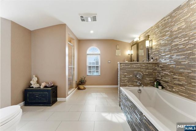 1 Gertz Avenue, Little Ferry, NJ 07643