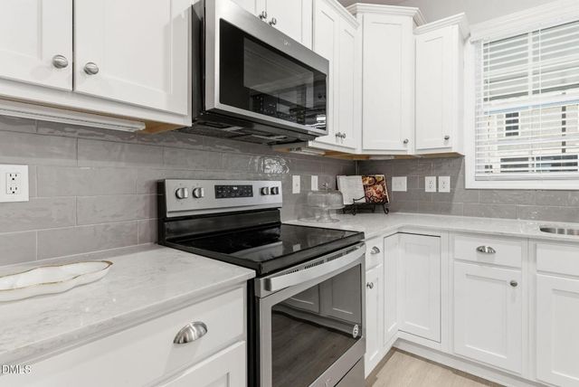 978 Gateway Commons Circle, Wake Forest, NC 27587