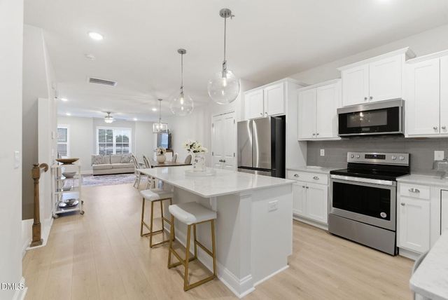 978 Gateway Commons Circle, Wake Forest, NC 27587