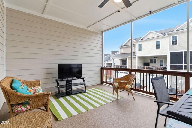 978 Gateway Commons Circle, Wake Forest, NC 27587