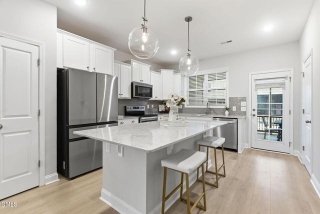 978 Gateway Commons Circle, Wake Forest, NC 27587