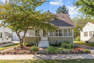 1823 MT VERNON STREET, Oshkosh, WI 54901