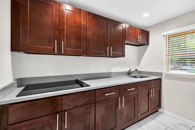 3007 N CENTRAL AVENUE, Tampa, FL 33603