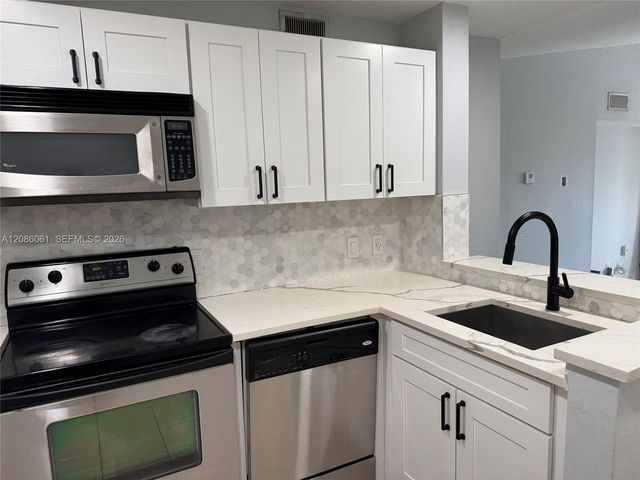1825 Palm Cove Boulevard 7-303, Delray Beach, FL 33445