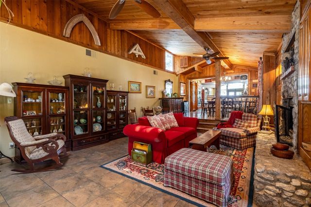 13360 Miller Drive, Azle, TX 76020